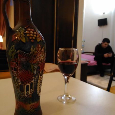 Jasmine Mini Hotel Tbilisi Eksteriør bilde