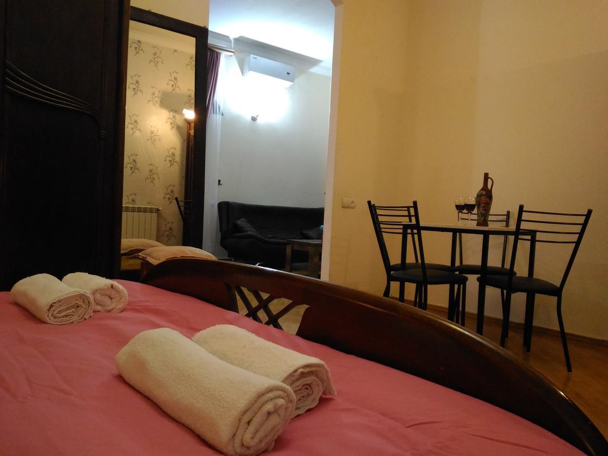 Jasmine Mini Hotel Tbilisi Eksteriør bilde